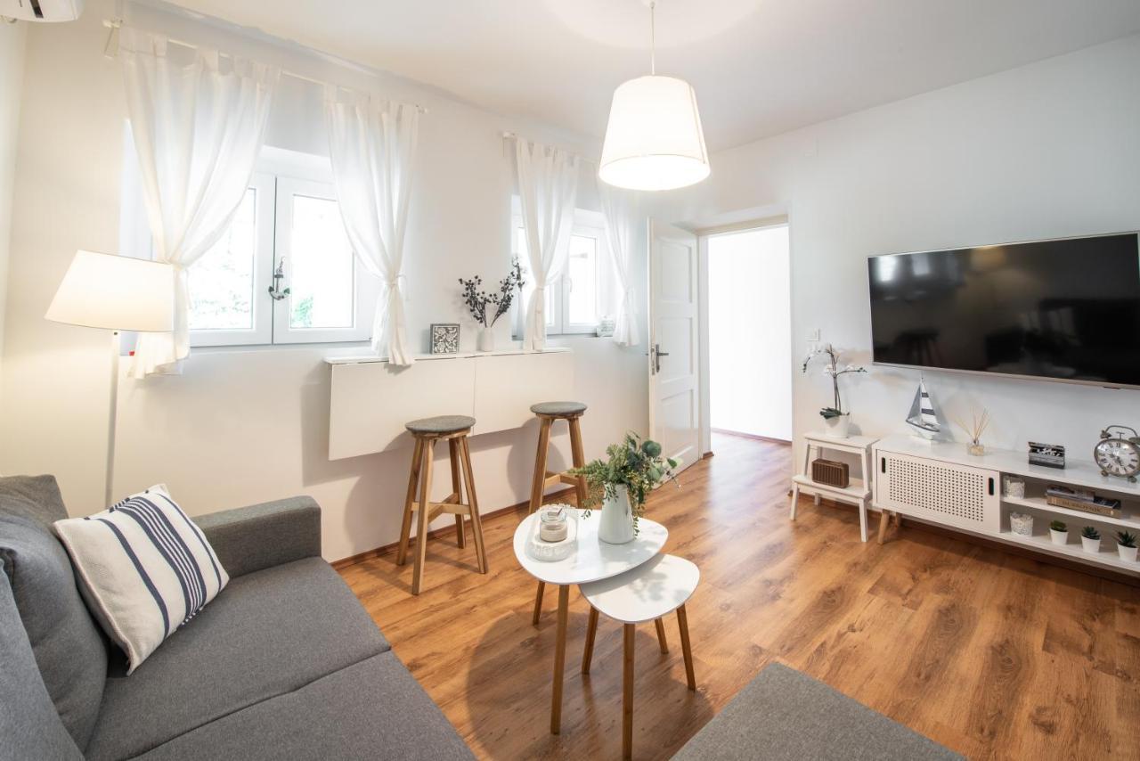 Apartment Near Old Town, Free Parking & Huge Garden دوبروفينك المظهر الخارجي الصورة