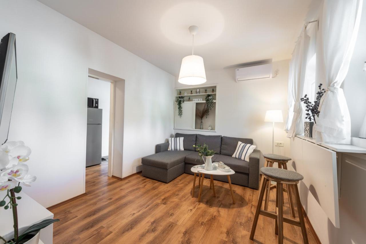Apartment Near Old Town, Free Parking & Huge Garden دوبروفينك المظهر الخارجي الصورة